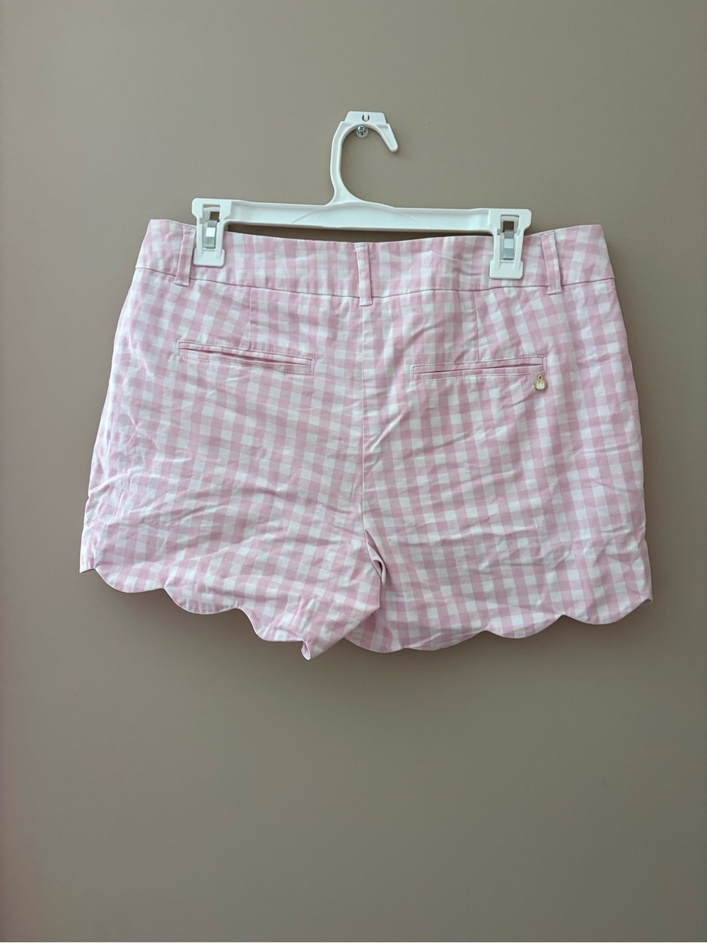 Crown & Ivy Pink Gingham Scalloped Hem Shorts size 6 - Picture 3 of 3